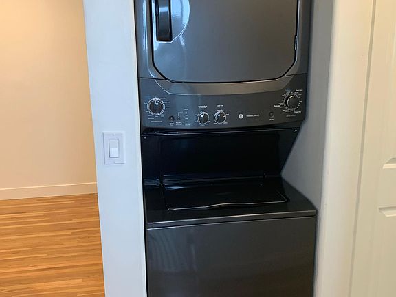 5th image of 3141 Vancouver Ave