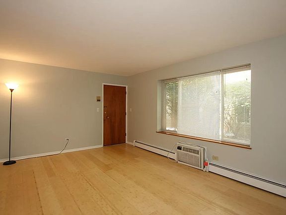 5th image of 410 Wisconsin Ave APT 501