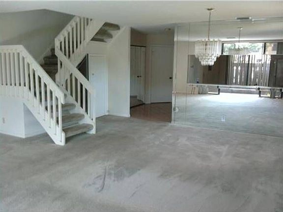 3rd image of 4809 NW 22nd St