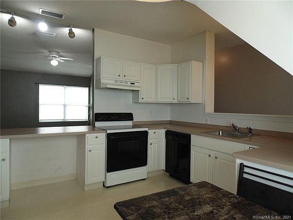 5th image of 5 Pasco Dr #B