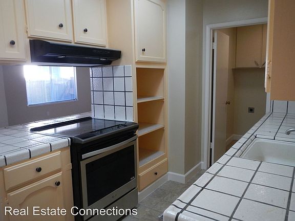 5th image of 2709 Skylark Dr