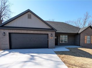 13 Rasen Ln, Bella Vista, AR 72714