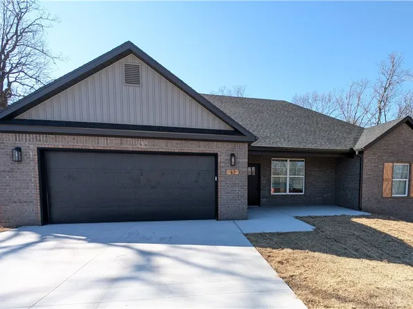 13 Rasen Ln, Bella Vista, AR 72714