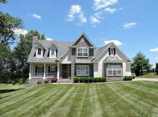 87 Strike Hound Ct, Fisherville, KY 40023