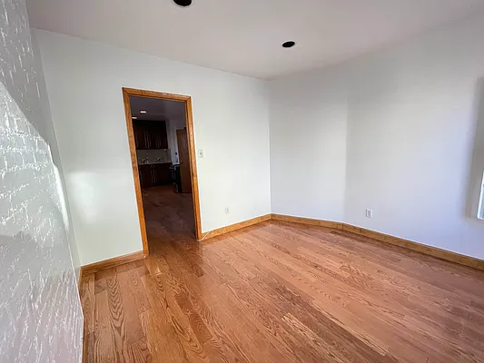 Rented by Best Apartments North Inc | media 28