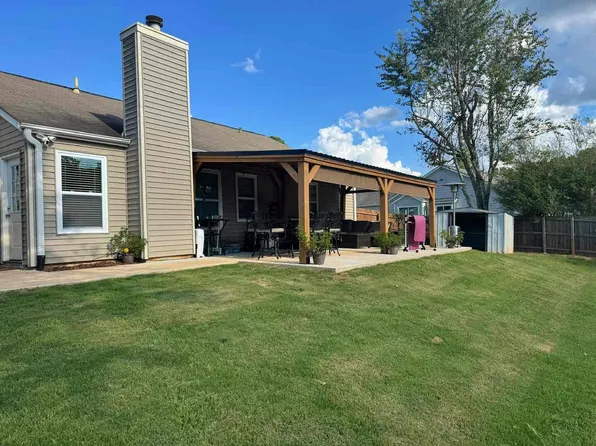 122 Colemans Bluff Dr, Woodstock, GA 30188