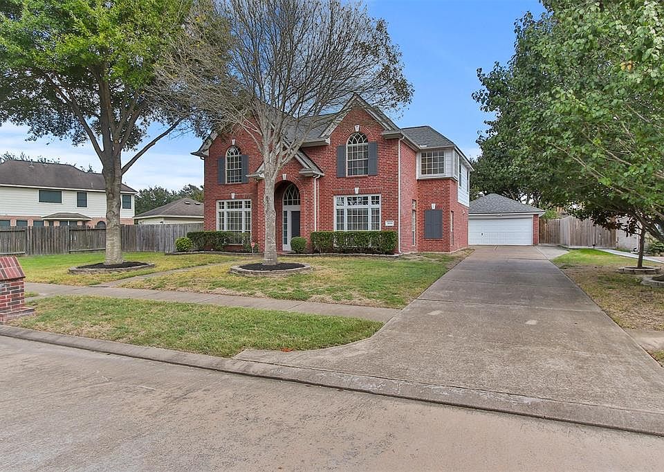 Beautiful 2 story brick 4 bedroom/3 bath.