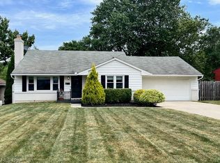 1093 Polley Dr, Austintown, OH 44515