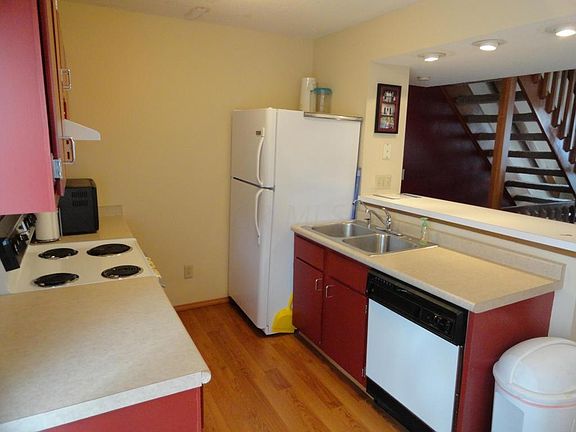 5th image of 4878 Stoneybrook Blvd