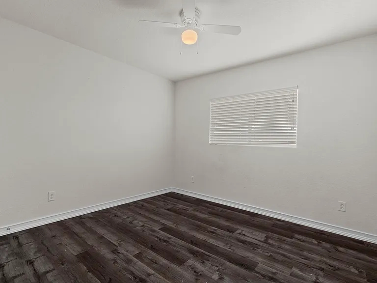 3814 Flyer Vis — Photo 21