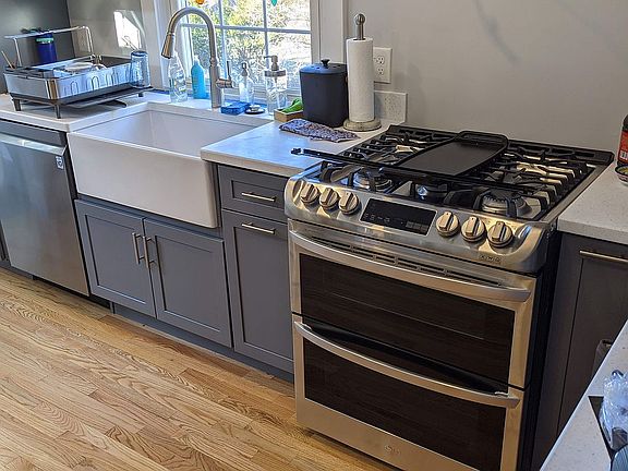 4th image of 86 Rockland Ave