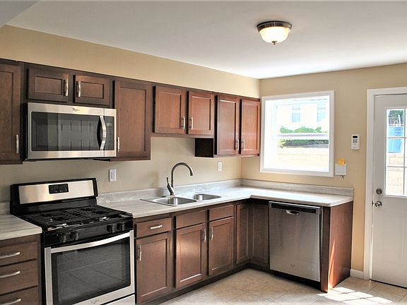 4th image of 2206 Keystone Ave