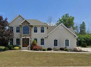 5981 Hewson Rd, Lake View, NY 14085