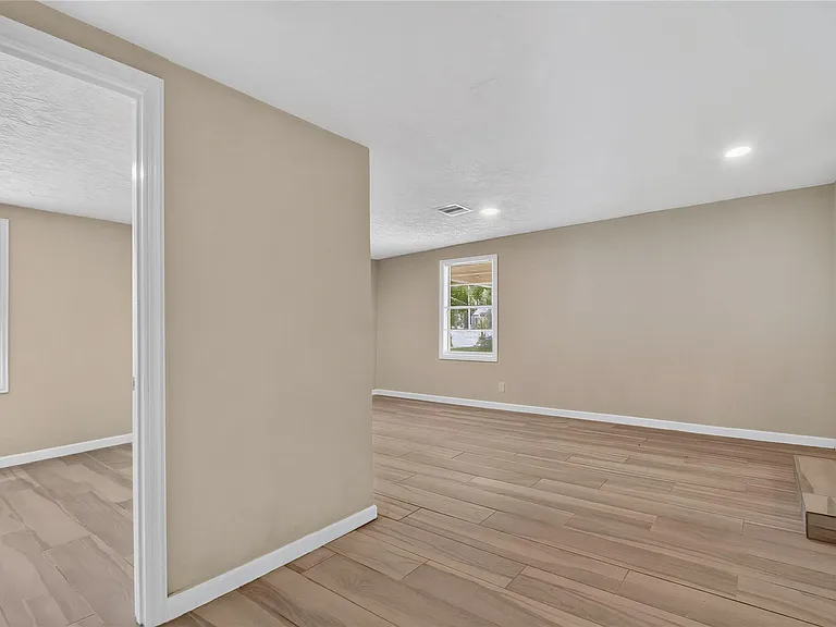5110 FM 1765 — Photo 18