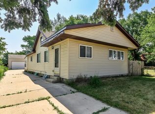 2726 Sewell St, Rockford, IL 61109