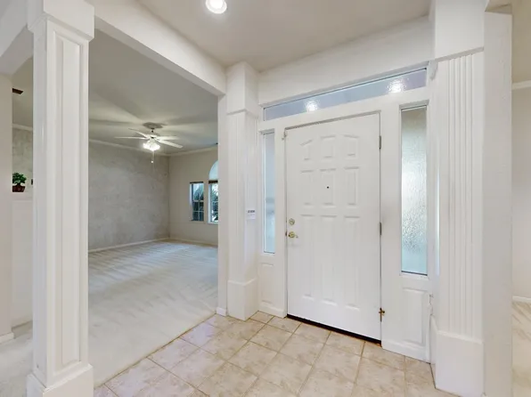 1781 Harbor Town Dr, Yuba City, CA 95993