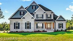 1st image of 4041 Estate Dr