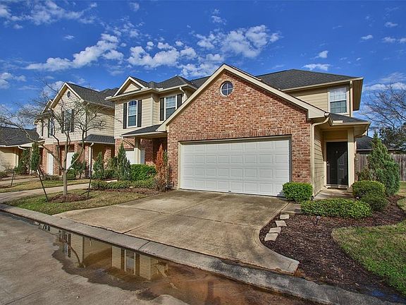 2nd image of 919 Oak Creek Dr