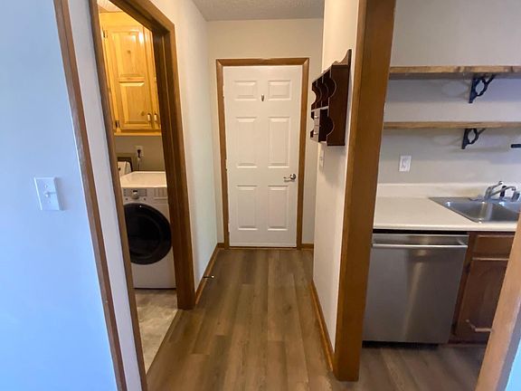 3rd image of 1096 Kerr Dr SE