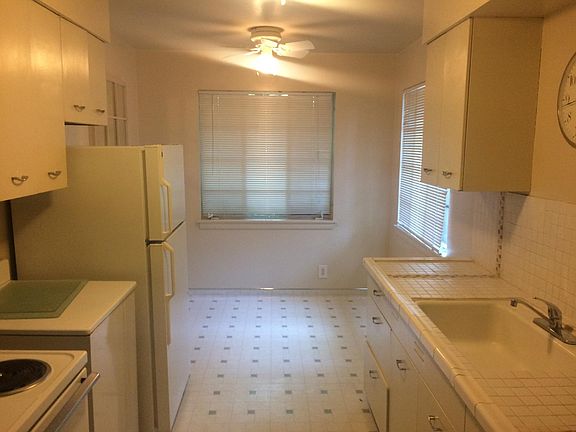5th image of 1040 E Elizabeth St