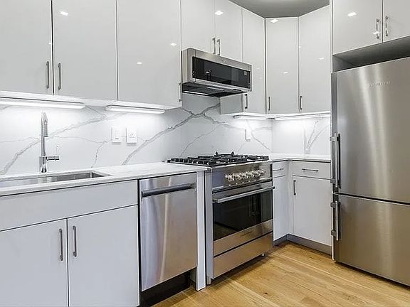 2nd image of 92 Atlantic Ave #3