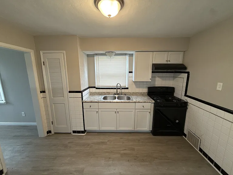 7441 Calvin Ave — Photo 9