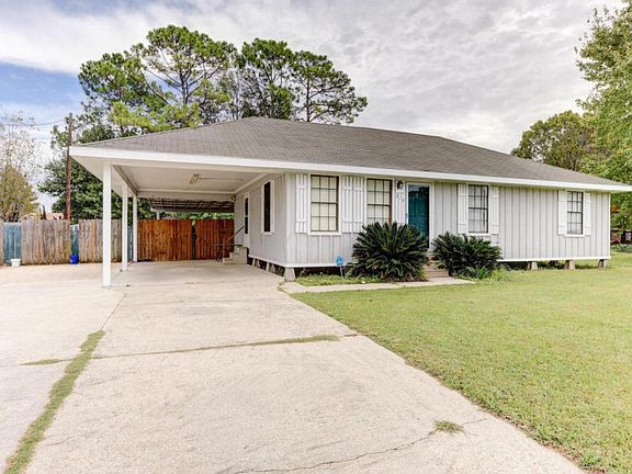 3rd image of 210 Guadalupe St