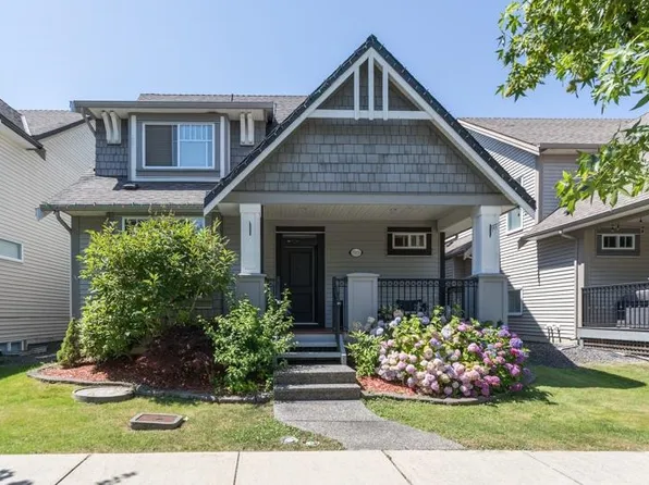 7015 195th St, Surrey, BC V4N 5Z2
