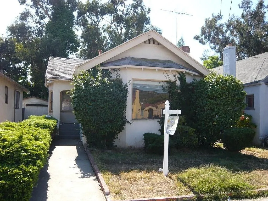 8305 Iris St photo 1