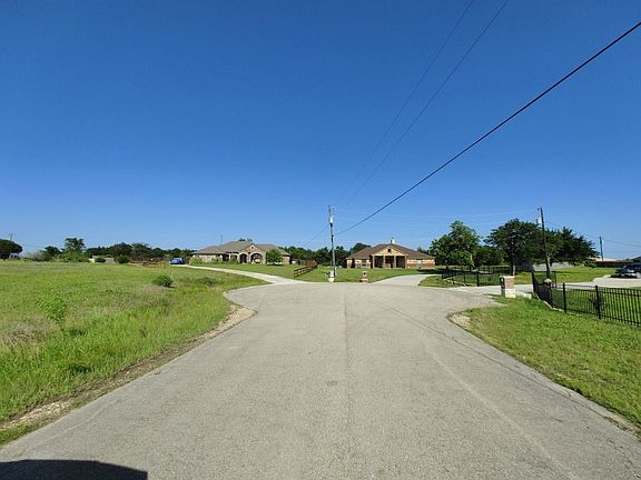 4th image of 1101 Myrtle Dr