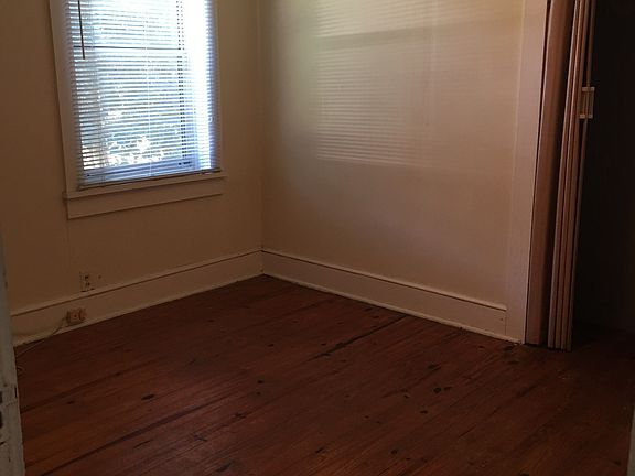 5th image of 919 Sparrow Ave