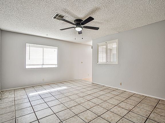 3rd image of 5131 Pioneer Ave APT 202