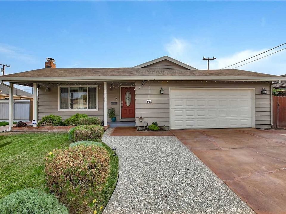 2nd image of 37135 Cabrillo Dr