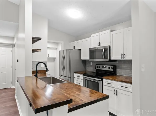 1431 Hollow Run APT 6, Centerville, OH 45459