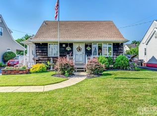 332 Giles Ave, Middlesex, NJ 08846