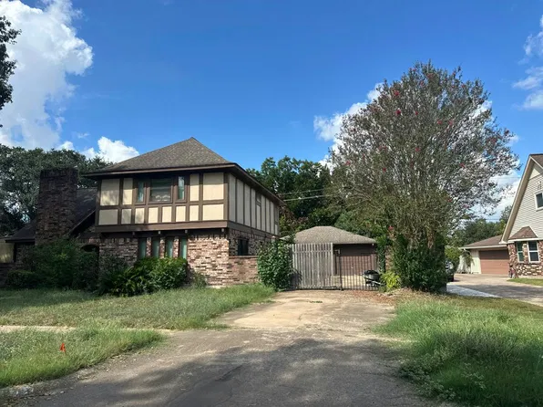 409 W Forrest Ln, Deer Park, TX 77536