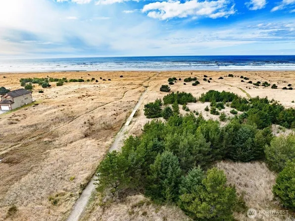 424 NW 28th Street, Long Beach, WA 98631