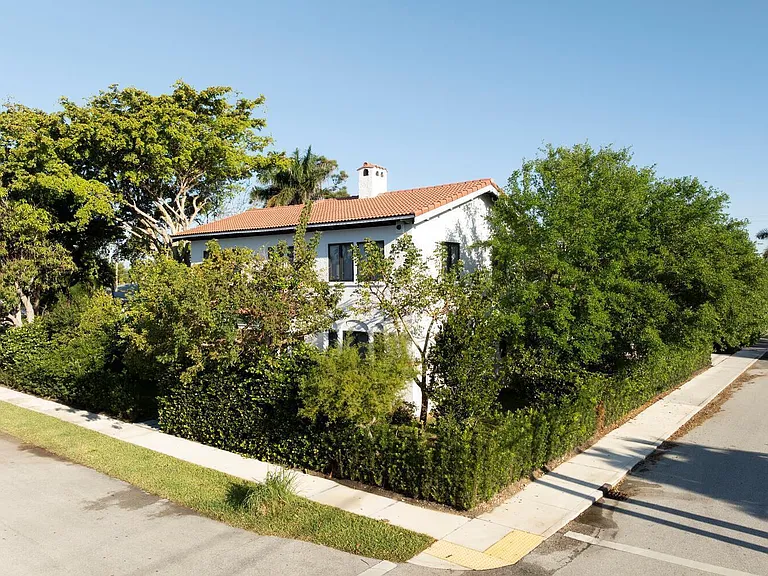 1629 S Lakeside Dr — Photo 34