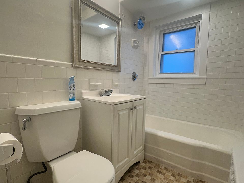 1st image of 842 Saratoga St #1