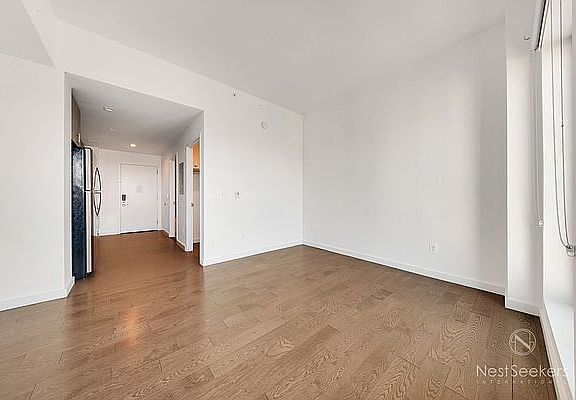5th image of 11-39 49th Ave #1209