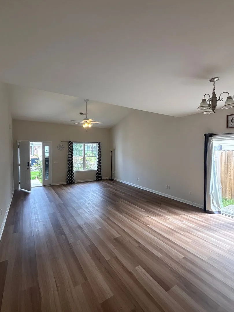 3 Bedroom, 2 Bath Home in Irmo — Photo 3