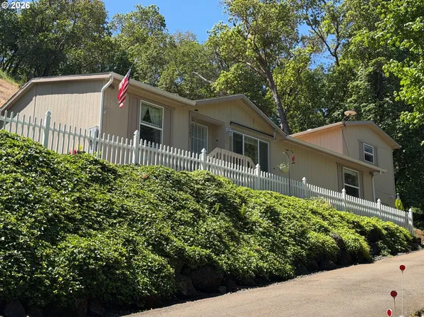 2383 W Military Ave, Roseburg, OR 97471