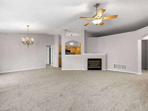 4th image of 4654 Trophy Ln