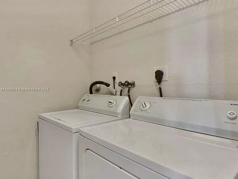 2470 SE 15th Ct #2470 — Photo 14