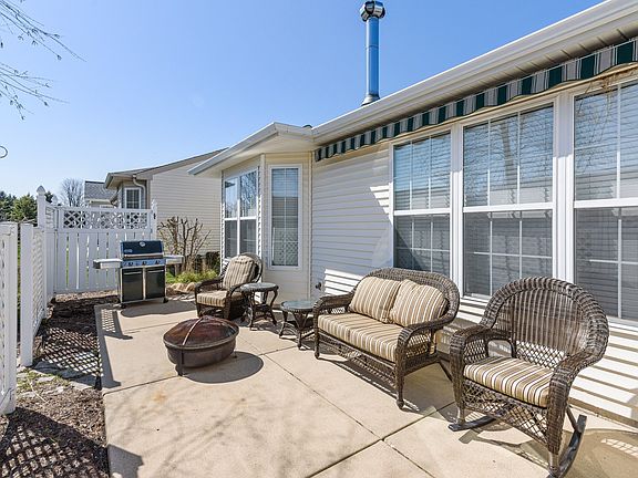 3rd image of 13609 Winterberry Ln