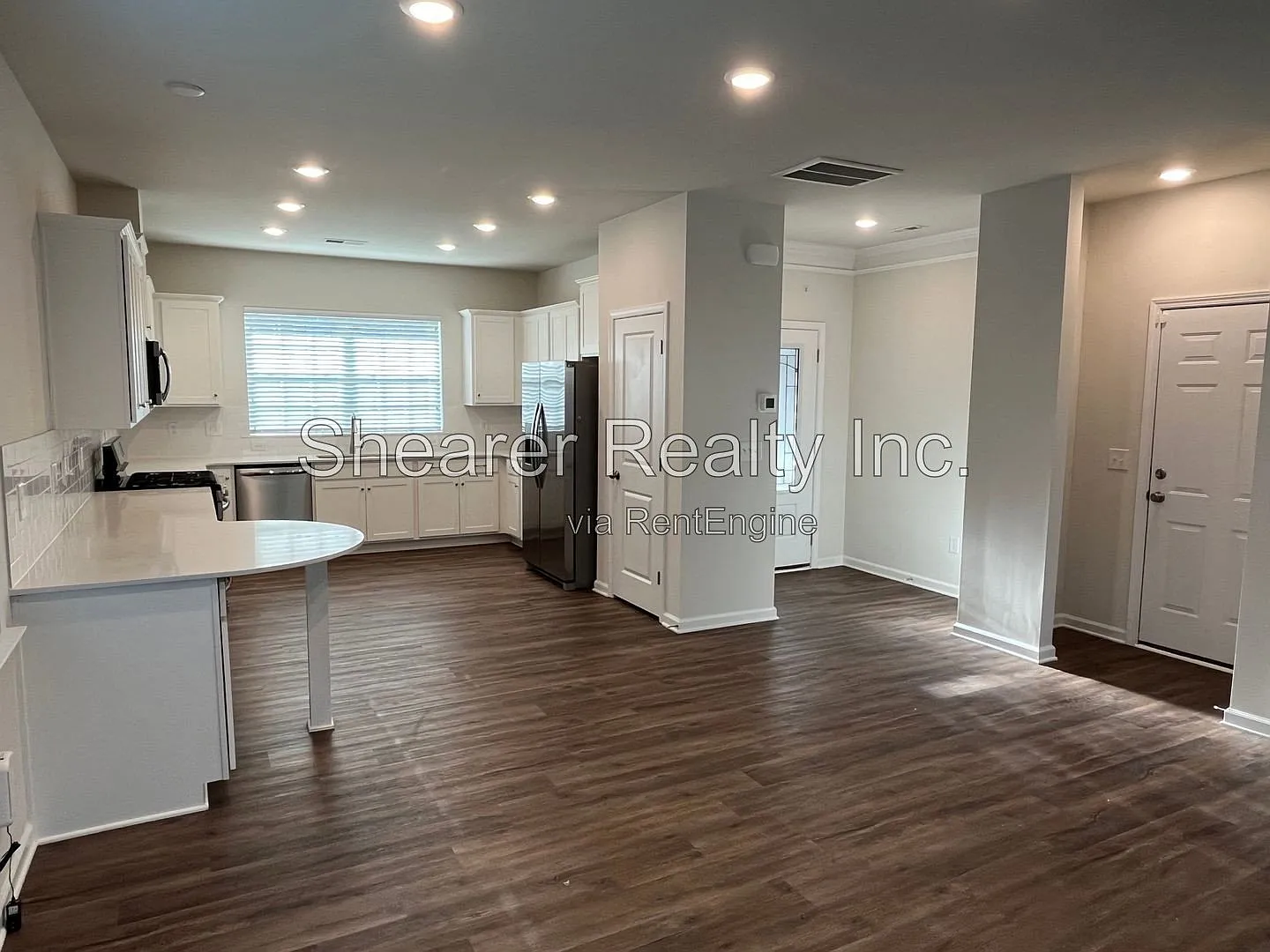 4 bed, 3.0 bath, 2274 sqft, $2,800 — Photo 3