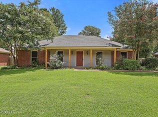 110 Oak Grove Dr, Brandon, MS 39047