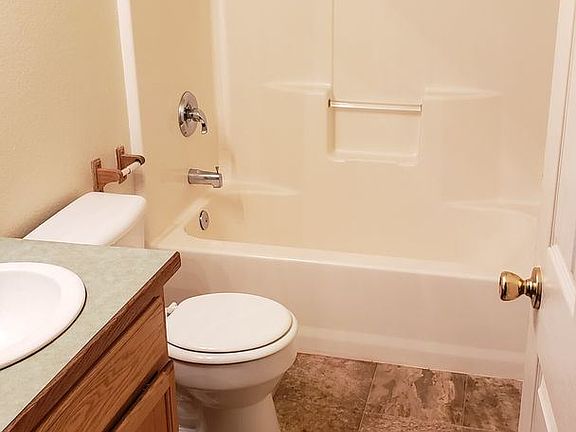 5th image of 1493 Larissa Cir APT C