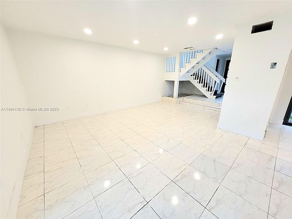 3rd image of 19530 Cypress Ct