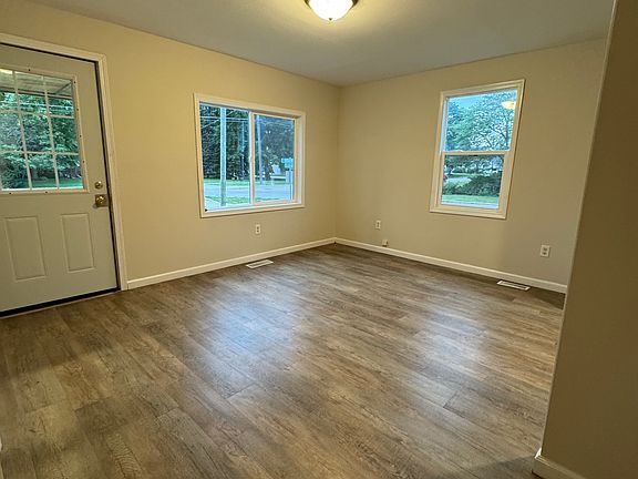 2nd image of 1011 E Broadway St APT 1